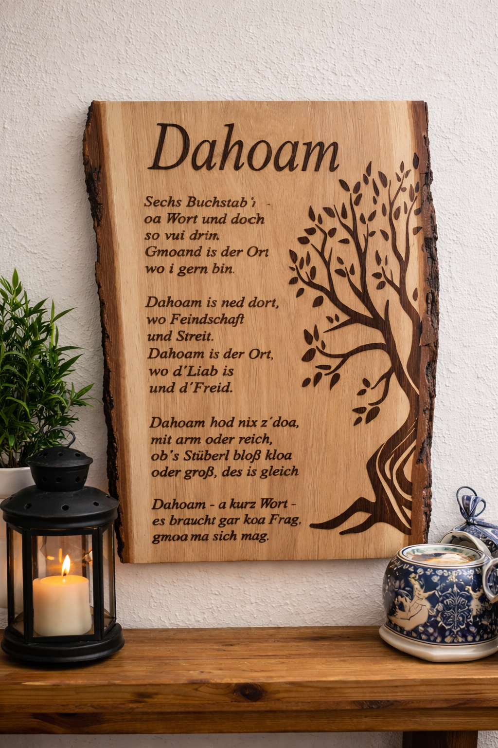 Dahoam Holzschild aus Eichenholz mit Lasergravur als handgefertigte Wanddeko